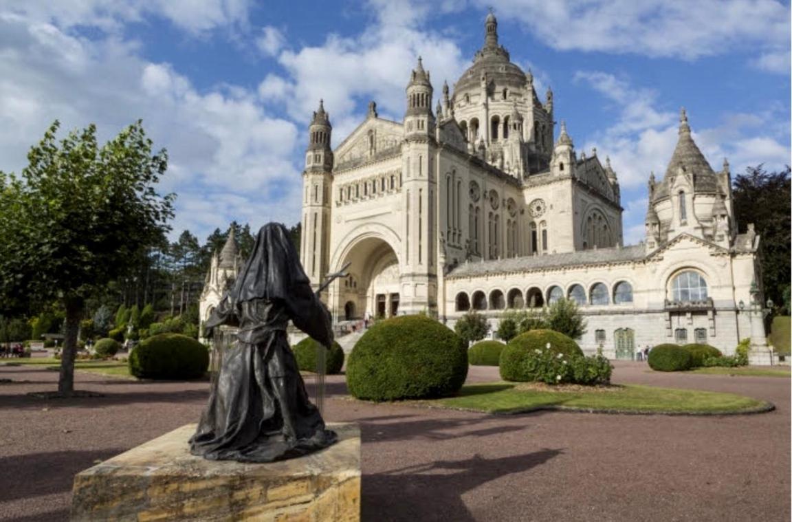 El Paradise - Logement Entier - Coeur De Ville - Basilique Au Balcon - Proche Gare Lisieux Kültér fotó